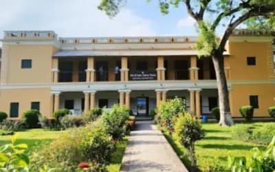 বিশ্বকবির মহাপ্রয়াণ দিবসে কাছারি বাড়িতে নীরবতা