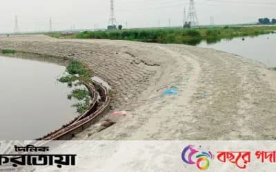 সিরাজগঞ্জের শাহজাদপুরের রাউতারা বালুর রিংবাঁধে সরকারের প্রতি বছর কোটি টাকা জলে