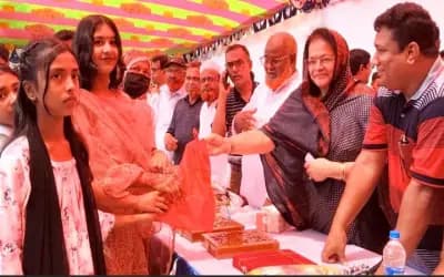 সিরাজগঞ্জের কামারখন্দে বৃত্তিপ্রাপ্ত পাঁচশ কৃতী শিক্ষার্থীকে সংবর্ধনা | জেলার সংবাদ | বাংলাদেশ সংবাদ সংস্থা (বাসস)