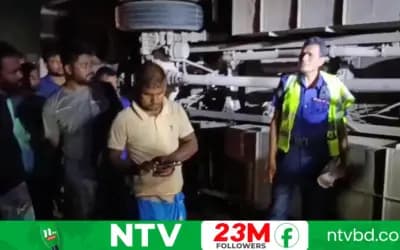 সিরাজগঞ্জে ট্রাকের ধাক্কায় বাসচালকসহ নিহত ২