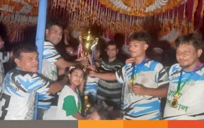 সিরাজগঞ্জে হাসপাতালের মালিক ও কর্মচারীদের মধ্যে প্রীতি ফুটবল ম্যাচ