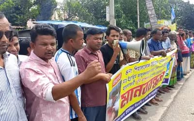 শিয়ালকোলে যুবদল নেতা ইব্রাহিম তালুকদারের ওপর হামলার প্রতিবাদে মানববন্ধন, বিচারের দাবি