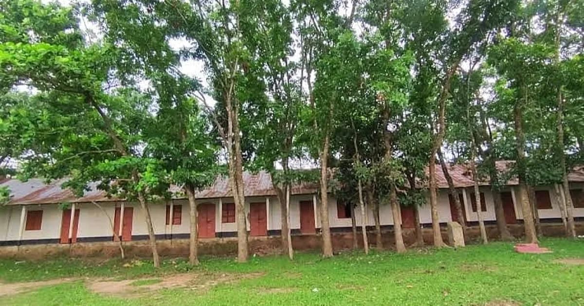 দুই বছর ধরে পাসের হার শূন্য যে বিদ্যালয়ে