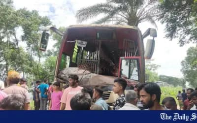 তিন জেলায় পৃথক সড়ক দুর্ঘটনায় নিহত ৬