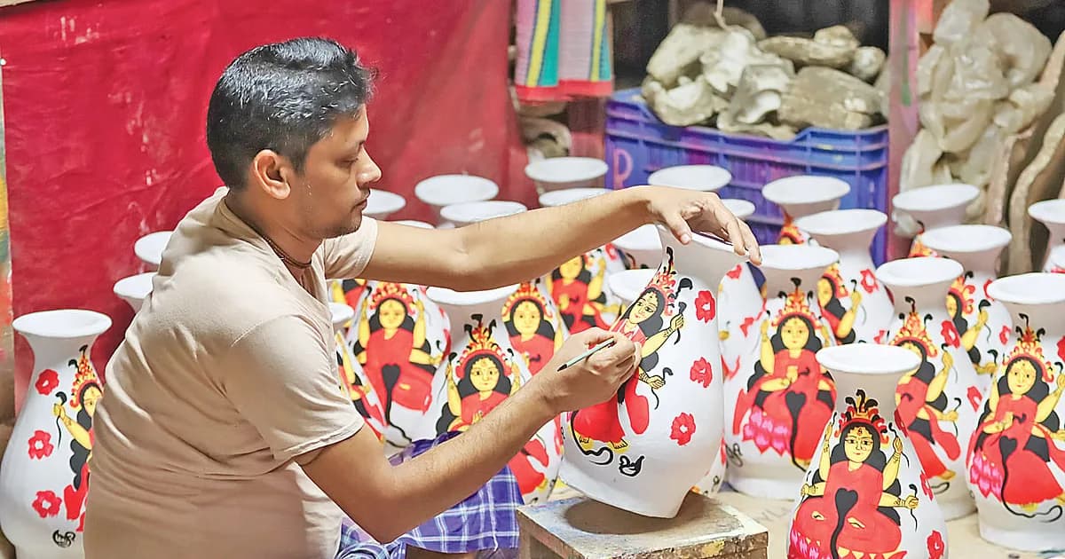 ২০ পাল পরিবারের ঐতিহ্য ধরে রেখেছেন সমীর