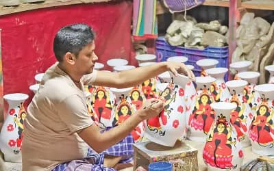 ২০ পাল পরিবারের ঐতিহ্য ধরে রেখেছেন সমীর
