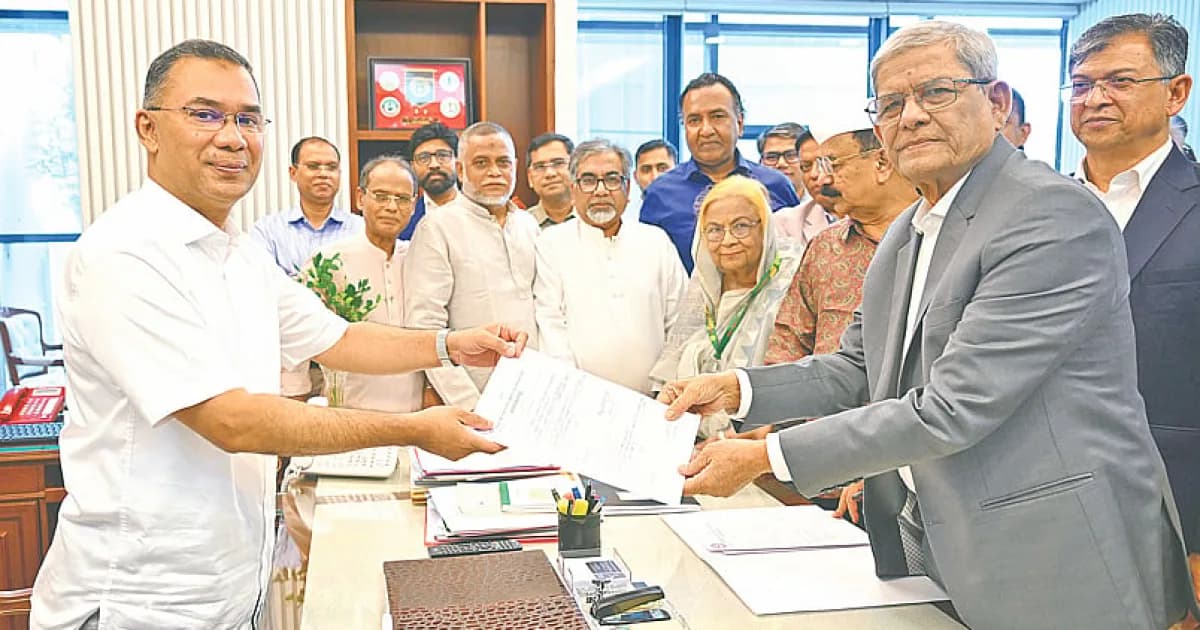 বঙ্গভবনের পথে মির্জা ফখরুল, আলোচনায় তিন পদ