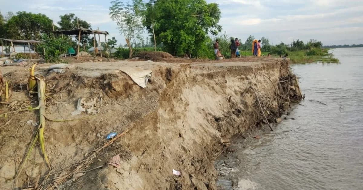 যমুনার ভাঙনে নিঃস্ব চরবাসী, অস্থায়ী প্রতিরোধে মিলছে না সমাধান
