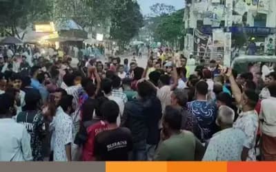 সিরাজগঞ্জ-৩ আসনের এমপি আইনুল হকের গাড়িতে হামলা : রায়গঞ্জ-সলঙ্গায় বিক্ষোভ