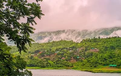 মুঠোফোনের নেটওয়ার্ক, চিকিৎসাকেন্দ্র, মাধ্যমিক বিদ্যালয়—কিছুই নেই, ইউপি কার্যালয়ও আরেক জেলায়