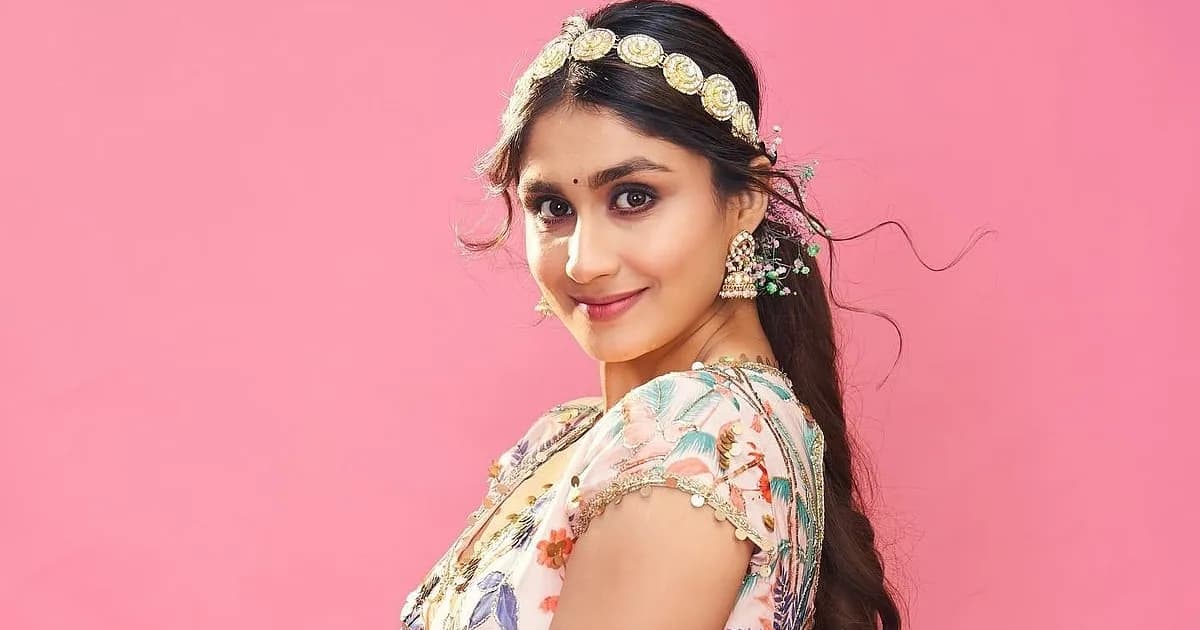 ব্লেড দিয়ে আক্রমণের অভিযোগে গ্রেপ্তার, কে এই অন্তরা