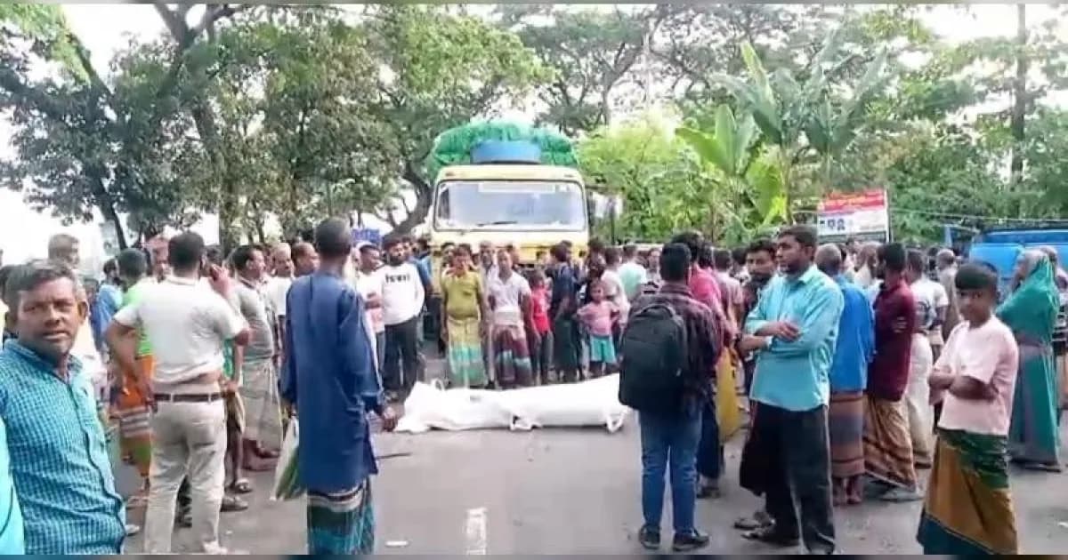 সিরাজগঞ্জে ট্রাক-পিকআপ সংঘর্ষে চালক নিহত, মহাসড়ক অবরোধ