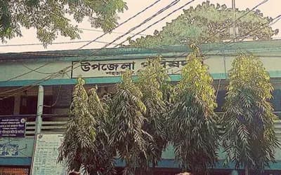 উপজেলা পরিষদের জায়গায় ইউএনওর মার্কেট নির্মাণের অভিযোগ