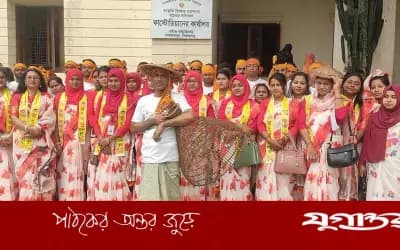 শাহজাদপুরে বর্ণাঢ্য আয়োজনে স্বজনদের পহেলা বৈশাখ উদযাপন