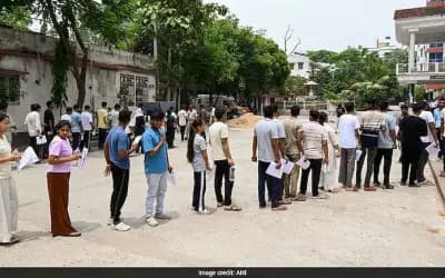 ভারতে শিক্ষাপ্রতিষ্ঠান বেড়েছে, ঋণ নিয়ে পড়াশোনা শেষে চাকরি পাচ্ছেন না স্নাতকেরা