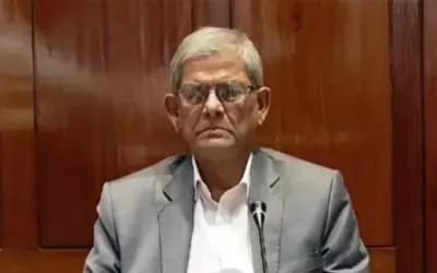 কাঁদলেন মির্জা ফখরুল, সহযোদ্ধাদের কাছে চাইলেন ভোট ও দোয়া