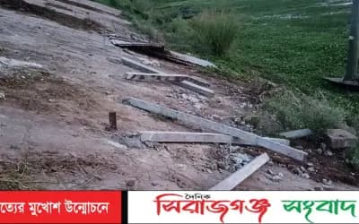 পাবনার কৈডাঙ্গায় হিন্দু বাড়িতে আগুন,অল্পের জন্য রক্ষা; ফায়ার সার্ভিস