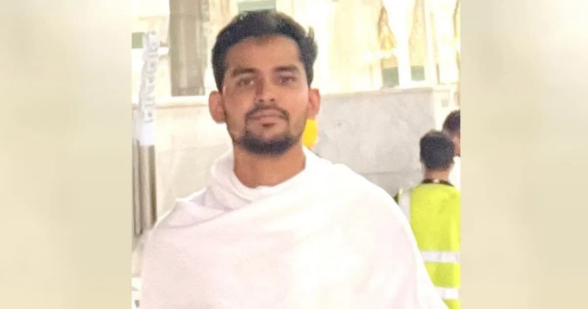 আসিফ মাহমুদের সঙ্গে ওমরাহ পালনে আরও আছেন যারা  