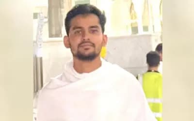 আসিফ মাহমুদের সঙ্গে ওমরাহ পালনে আরও আছেন যারা  