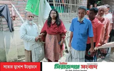 সিংড়ায় অগ্নিকান্ডে ক্ষতিগ্রস্ত কৃষকের পাশে উপজেলা প্রশাসন