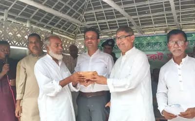 সহপাঠীদের এসএসসি পাসের মিষ্টির টাকায় বন্ধুর মায়ের চিকিৎসা, এবার প্রধানমন্ত্রীর সহায়তা