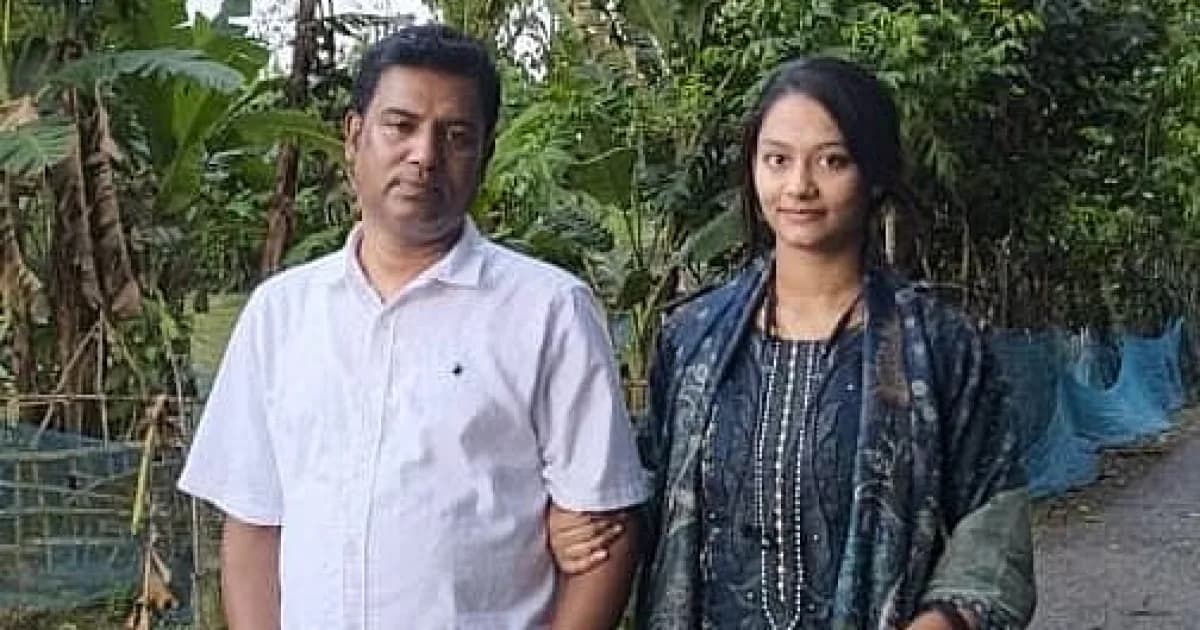 মেয়ের লাশের পাশে দাঁড়িয়ে বাবা বললেন, ‘আমার সবকিছু শেষ’