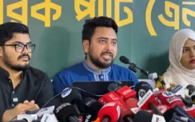 পুরনো স্বৈরাচারী কায়দায়ই ফিরে যাচ্ছে সরকার: নাহিদ ইসলাম