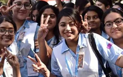একাদশ শ্রেণির ভর্তিতে সর্বোচ্চ ফি ৮৫০০, শহর-গ্রামের কোন ধরনের প্রতিষ্ঠানে কত ফি