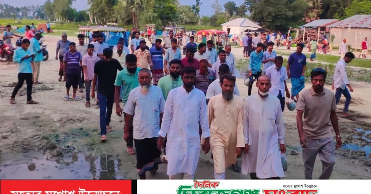 ​সিংড়ায় ইউপি চেয়ারম্যান প্রার্থী সিহাবের গণসংযোগ ও লিফলেট বিতরণ