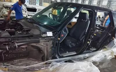 ‘কার পার্টস’-এর আড়ালে সাড়ে ৬ কোটি টাকার চার বিলাসবহুল গাড়ি