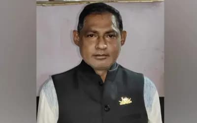 শাহজাদপুরের সাবেক মেয়রের বিরুদ্ধে যুবদল নেতার মামলা