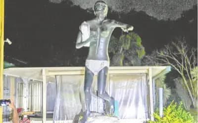 যে পাহাড় মায়ের কথা বলে