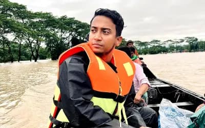 আমরা যে রাস্তা দিয়ে ফিরব, সেটি পুরো ধসে গেছে: নেপাল থেকে তাসরিফ খান