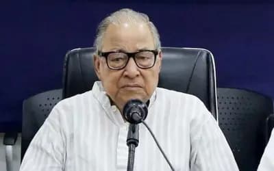 ১৭ বছরের জঞ্জাল মুক্ত করতে সময় লাগবে: নজরুল ইসলাম খান