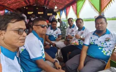 চলনবিলে সিংড়া আইডিয়াল প্রেসক্লাবের উদ্যোগে দিনব্যাপী নৌকা ভ্রমণ