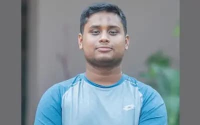 দুঃখ প্রকাশ করে ফেসবুকে হাসনাত আব্দুল্লাহর পোস্ট