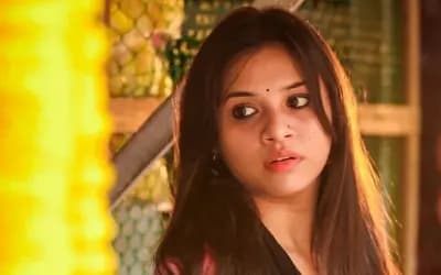 দুর্ঘটনায় অভিনেত্রী তিশার গাড়ি, জানালেন কী হয়েছিল