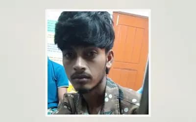 সন্তান বিক্রির টাকায় আইফোন কেনার অভিযোগ, বাবাকে আটক