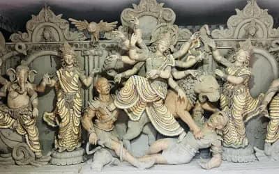 সাতক্ষীরায় দেড় লাখ দেশলাই কাঠিতে দুর্গাপ্রতিমা