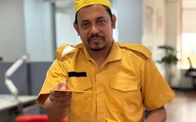 সত্যিই কি গরুর গলায় প্রেমের চিঠি পাঠাতেন রনি