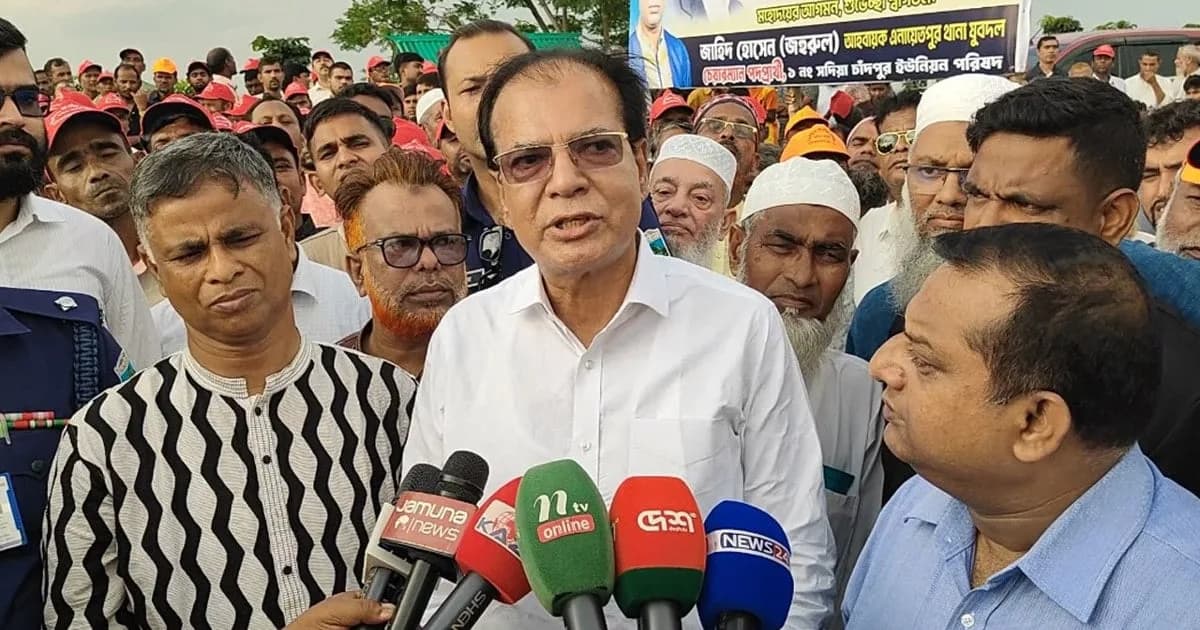 পার্শ্ববর্তী দেশের পানি বৈষম্যের কারণে তিস্তা এখন মরুভূমিতে পরিণত হয়েছে