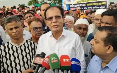 পার্শ্ববর্তী দেশের পানি বৈষম্যের কারণে তিস্তা এখন মরুভূমিতে পরিণত হয়েছে