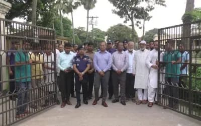 শাহজাদপুরে রবীন্দ্র কাছারিবাড়ি দর্শনার্থীদের জন্য পুনরায় উন্মুক্ত, গ্রেপ্তার ৮