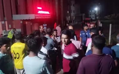 নাটোরে চায়ের বিল নিয়ে দুই পক্ষের সংঘর্ষ,আহত ১২
