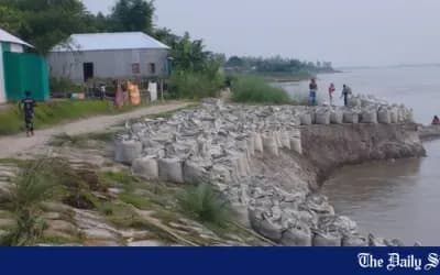 সিরাজগঞ্জে যমুনার পানি বাড়ছে, দুশ্চিন্তায় চরাঞ্চলের মানুষ