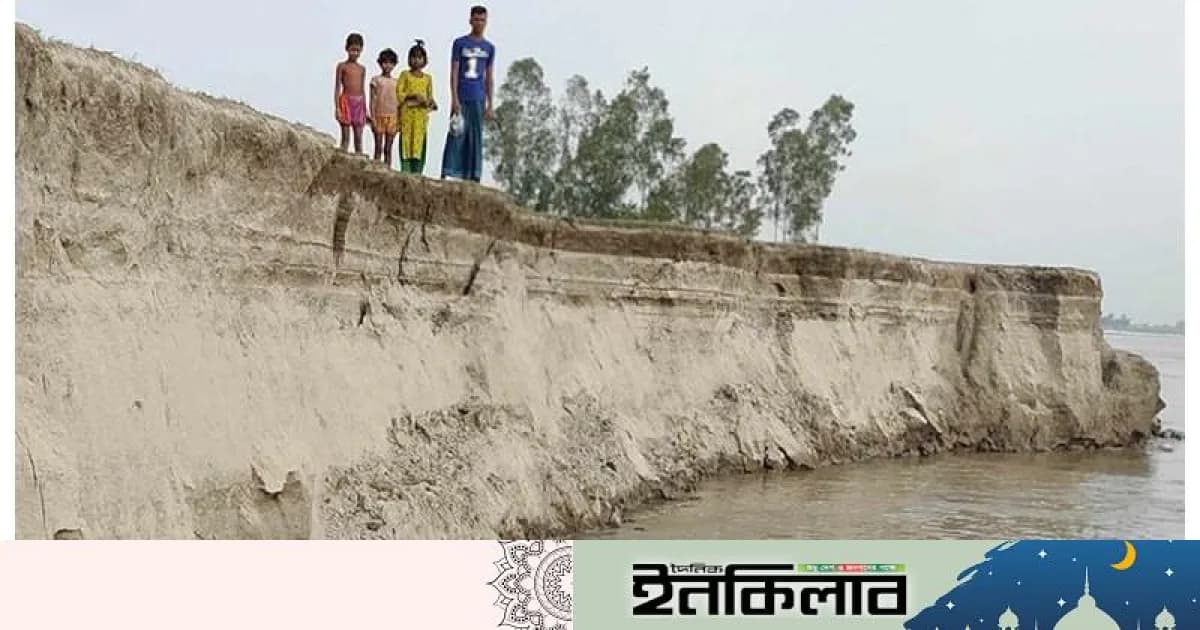অব্যাহত ভাঙনে শাহজাদপুরের নদী তীরবর্তী মানুষ রিক্ত-নিঃস্ব