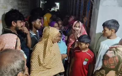 মেঝেতে পড়ে ছিল গৃহবধূর রক্তাক্ত লাশ, পাশেই ফ্যানের হুকে ঝুলছিল স্বামীর মরদেহ