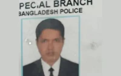 পুলিশের এসবি সদস্যকে পিটিয়ে হত্যা