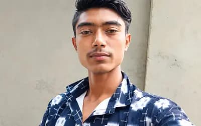 জঙ্গলে ছড়িয়ে–ছিটিয়ে ছিল কঙ্কাল, পোশাক দেখে পরিচয় শনাক্ত করলেন বাবা