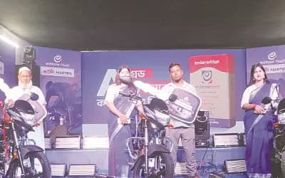 রংপুরে ৩ খুচরা বিক্রেতা পেলেন মোটরসাইকেল